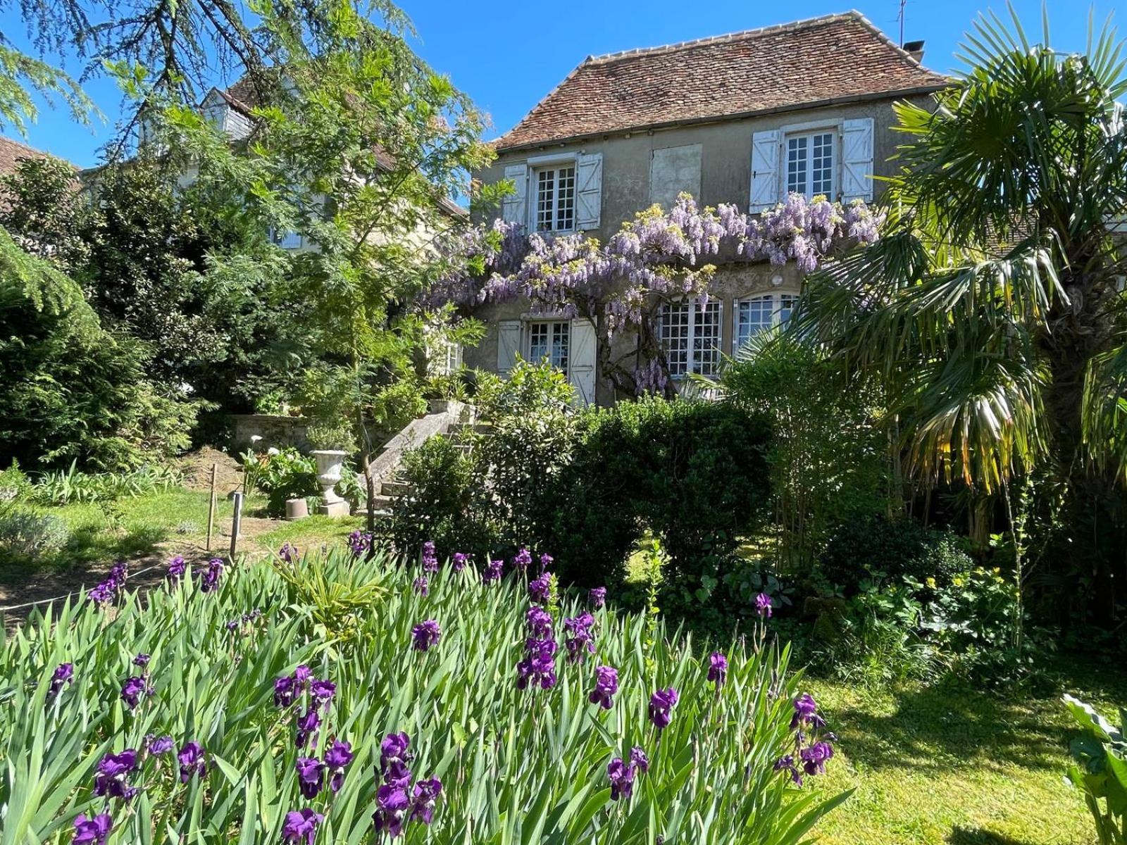 Bed and Breakfast Jardin Des Remparts Ортез Екстер'єр фото
